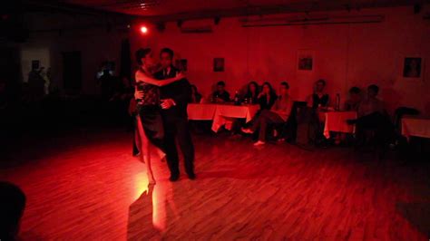 Dos Orillas Práctica De Tango Bailan Ayelen Alvarez Miño And Ivan Romero 3 3 Youtube