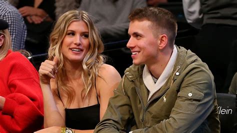 Eugenie Bouchard Tient Sa Promesse Du Super Bowl Avec Un Admirateur