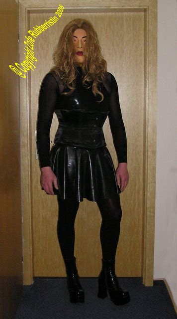 The Legmistress Presents Rubberist In Head To Toe Hot Black Latex And Rubber Ballstretching