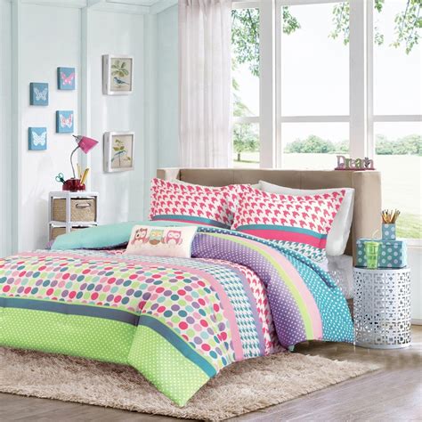 There are some things to consider when you choose your queen comforter set. Lime Green Comforter Bedding - Ease Bedding with Style