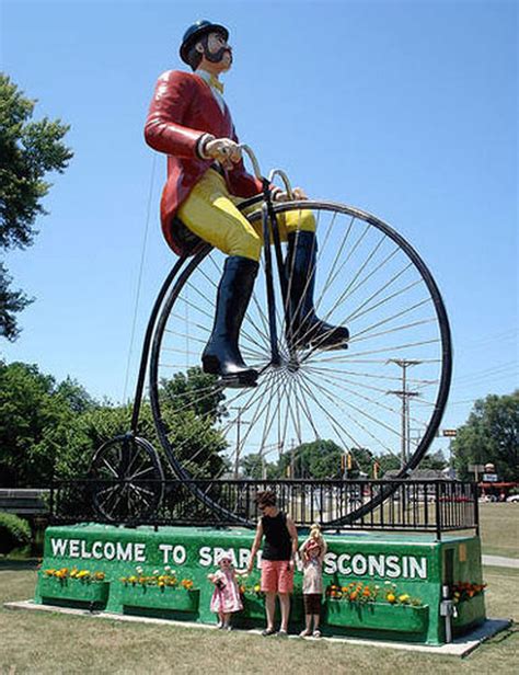 Really Big Odd Roadside Attractions Photo 10 Pictures Cbs News