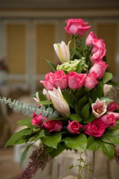 Wonderful Rose Arrangement Ideas For Your Girlfriend 308 Rose Floral