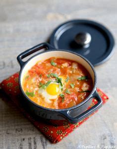 Caille en cocotte, cailles, grains de genièvre, thym, plats. Cocotte recipes on Pinterest | Baked Eggs, Le Creuset and Bechamel