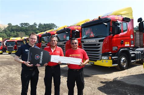 Uniutama travel & tours sdn bhd. Scania Malaysia Hands 17 New Trucks Over To Gateway ...