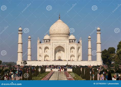 View Of The Taj Mahal Mausoleum Editorial Photo Image Of Tajmahal