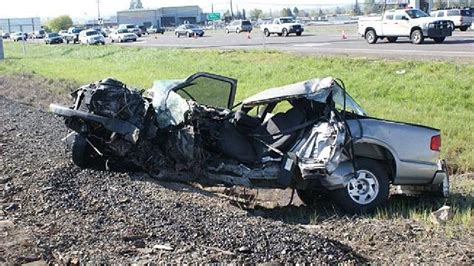 Eugene Man Dies In Crash At Hwy 99 Intersection Kval