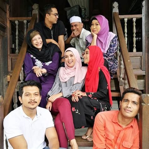 Admin rating 5 of 5 des: Pak Samad, Buntat, Nadia & drama 7 Hari Mencintaiku ...