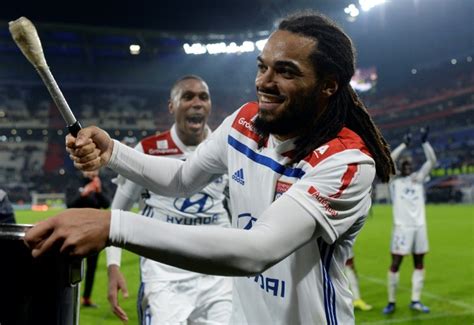 Şu anda jason denayer, lyon oyuncu profili sayfasındasınız. Denayer sends Lyon second by clinching tense derby win ...