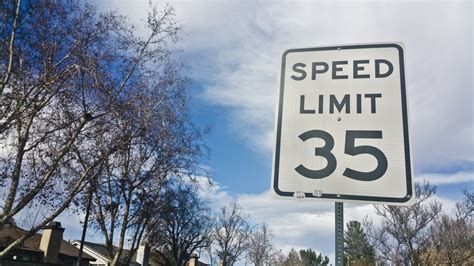 35 Miles Per Hour Sign Free Stock Photo Public Domain Pictures