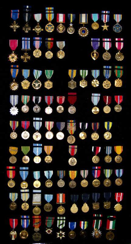 Typology Of Military Medals Us Military Medals Military Memorabilia