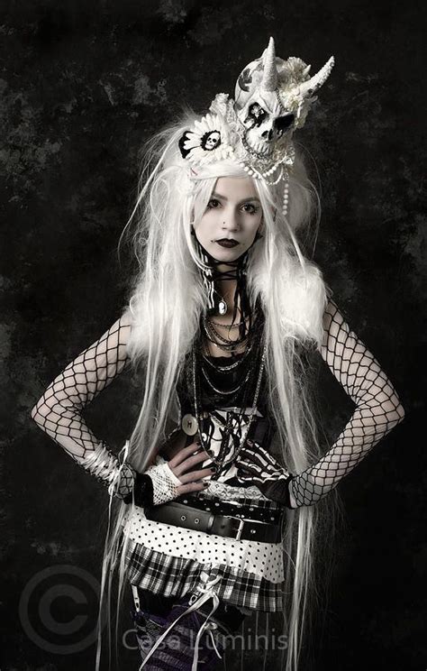 30 Black And White Goth Fashion Decoomo
