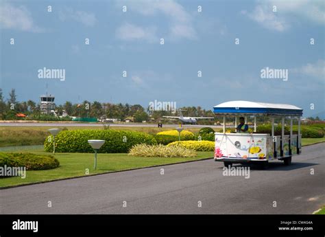 Shuttle Vehicle At The Ko Samui International Airport Near Chaweng On
