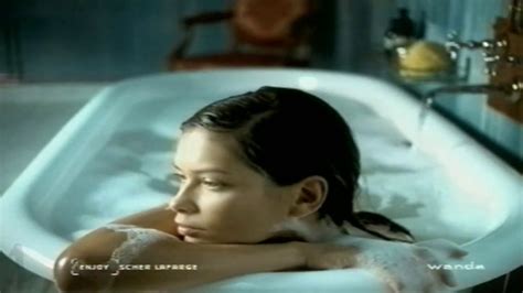 Sexy Fail Model Wears Bra In The Bath Youtube