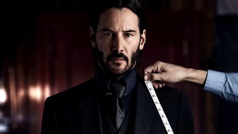 How Keanu Reeves Gets Ripped For His Action Movies