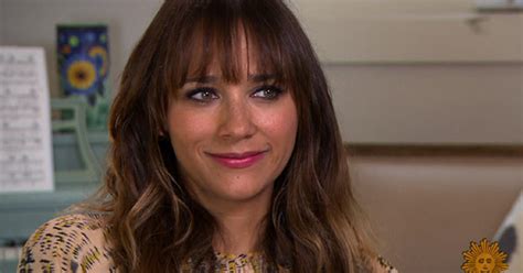 Rashida Jones Plays Well With Others Cbs News