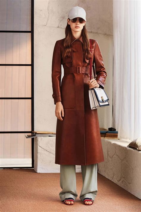 Bally Spring 2019 Ready To Wear Collection Vogue Spring Summer Fashion Autumn Fashion Brown