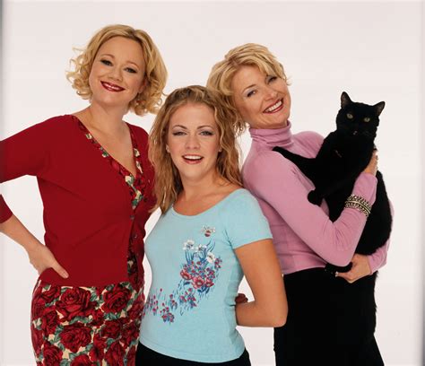 How To Watch Sabrina The Teenage Witch As Show Turns The Sun