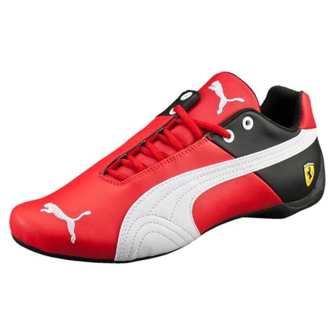 Scuderia ferrari shield logo on the outer sides and puma logo on front, heel and sole. PUMA Ferrari Future Cat OG Men's Shoes