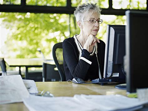 12 Best Part Time Jobs For Working Retirees