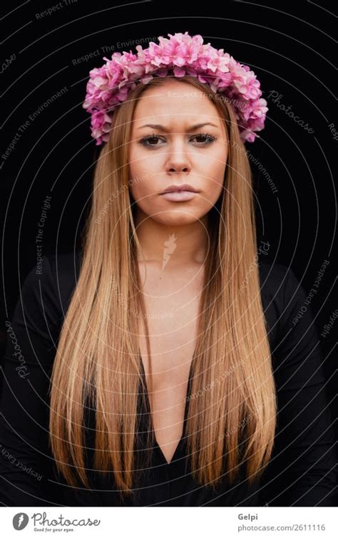 Schönes Porträt eines blonden Mädchens ein lizenzfreies Stock Foto