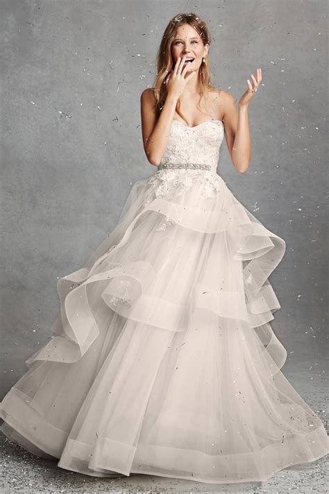 Monique Lhuillier Bl1518 Used Wedding Dress On Sale 41