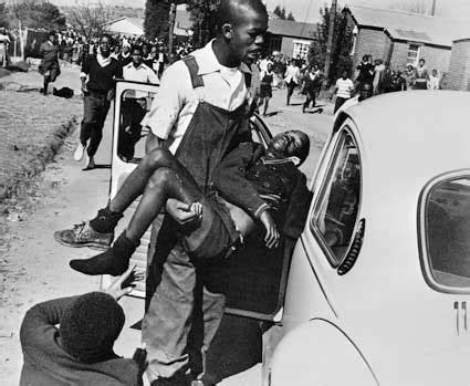 Hector pieterson was one of thousands of black schoolchildren who marched in protest in soweto , south africa , on june 16, 1976. PERJUANGAN HIDUP - HECTOR PIETERSON | CYBER UNIK UNIK