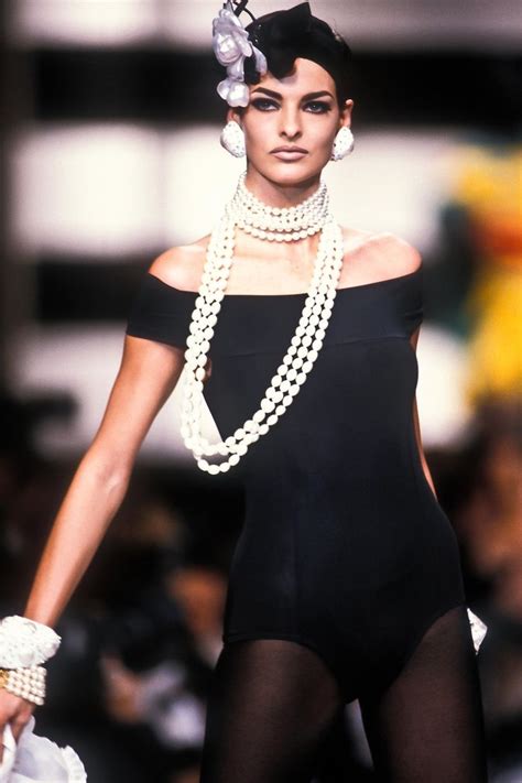 Lalinda Evangelista Chanel Rtw Ss 1991 Model Linda Evangelista