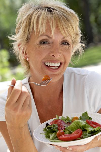 woman eating salad free photo download freeimages