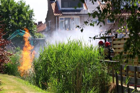 Bedrijventerrein, dorpscentrum, glastuinbouwgebied, langs de vuurlinie, legmeer, meerwijk, meerwijk, thamerdal, veenweidegebied, veilinggebied, zijdelwaard. Gaslek in De Kwakel: vlammen schieten uit sloot - UithoornZ