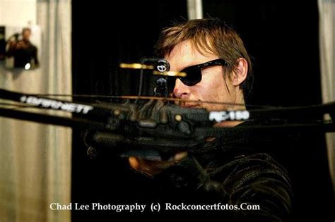 There Is Nothing Sexier In The World Than A Man And A Crossbow Daryl Dixon Crossbow Norman