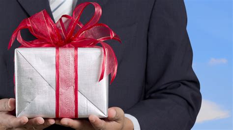 3 Rules For Giving Meaningful Gifts Inc Com