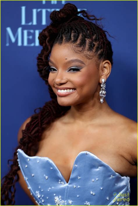 halle bailey goes blue for australian premiere of the little mermaid photo 1377631 photo