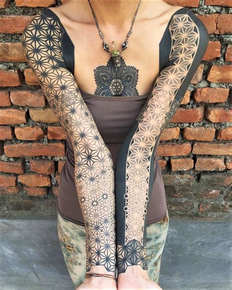 32 Sleeve Tattoos Ideas For Women Geometric Sleeve Tattoo Sleeve Tattoos For Women Sleeve