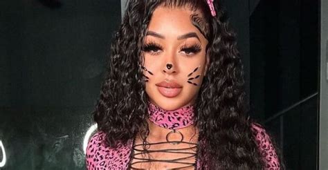 kayla shows off sexy cheetah halloween costume bootymotiontv