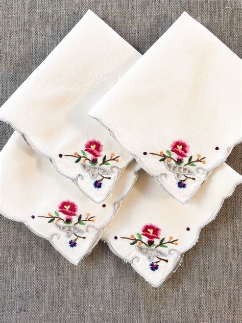 Vintage Cream Cloth Napkins Embroidered 4 Napkin Set Cotton Etsy