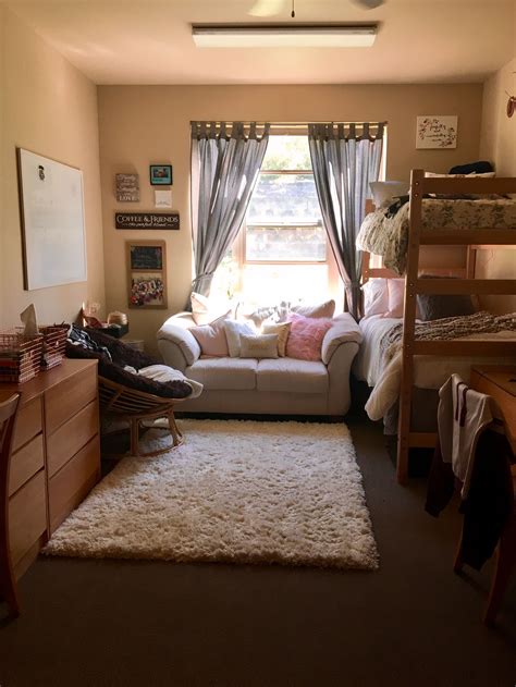Pin By Chaleigh Martin On College Dorm Room Layouts College