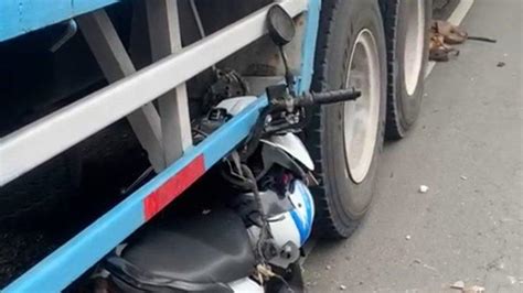 Kronologi Pengendara Motor Tewas Menabrak Bokong Truk Yang Berhenti Di