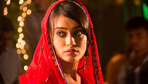 Surbhi Jyoti As Zoya Khan In Hindi Tv Serial Qubool Hai Wallpapers Hd