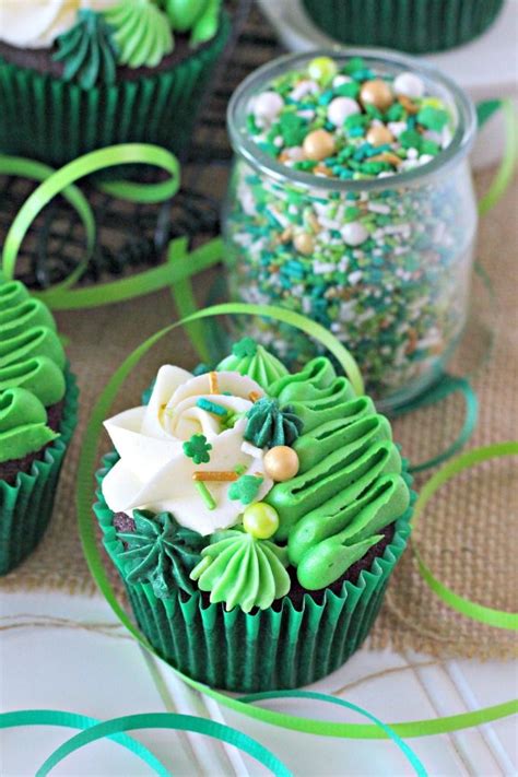 St Patricks Day Irish Cream Chocolate Cupcakes St Patricks Day