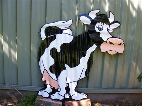 Painted Corrugated Iron Cute Cartoon Cow Wood Yard Art Wood Art Metal