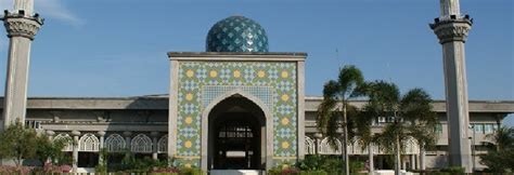 Masjid jamek bandaraya kuala lumpur, kuala lumpur, 50050, malaysia. Masjid Sultan Abdul Samad - Masjid (Mosque) in Banting ...