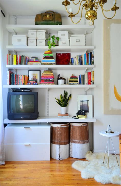 5 Smart Ways To Style And Organize Open Shelves Apartment Therapy