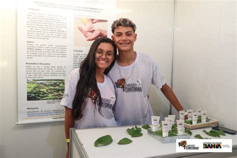 Centro Educacional Carneiro Ribeiro