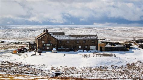 Snowed In At Tan Hill Pub In England Can Leave The Limited Times