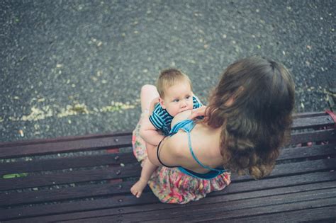 Want To Breastfeed These Five Things Will Make It Easier