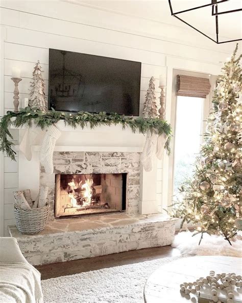 34 Gorgeous Farmhouse Fireplace Design Ideas Best For Living Room