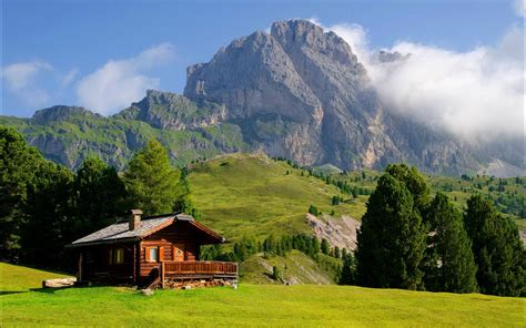 Одинокий дом на горнолыжном курорте Валь Гардена Италия обои для рабочего стола картинки фото