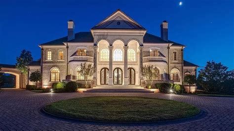10 Stunning Million Dollar Homes In Tennessee