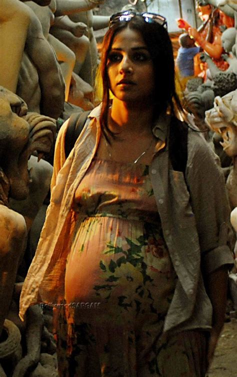 pregnant vidya balan in kahaani ~ hot actress picx