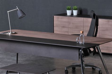 10 Important Factors To Consider When Choosing Office Furniture